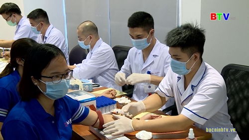 About 600 people in Bac Ninh join in voluntary blood donation